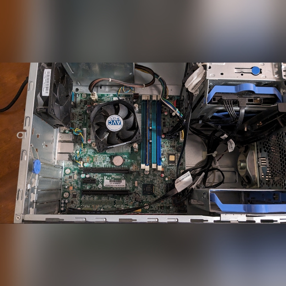 Custom Built Computers **Please Read Description** - Picture 10 of 16